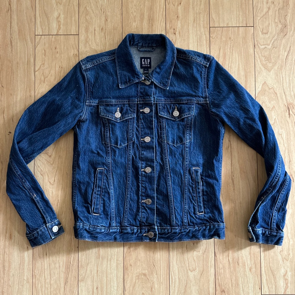 Women’s Blue Gap Denim Jacket